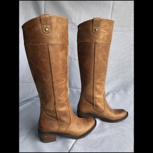 Gianni Bini brown leather boots